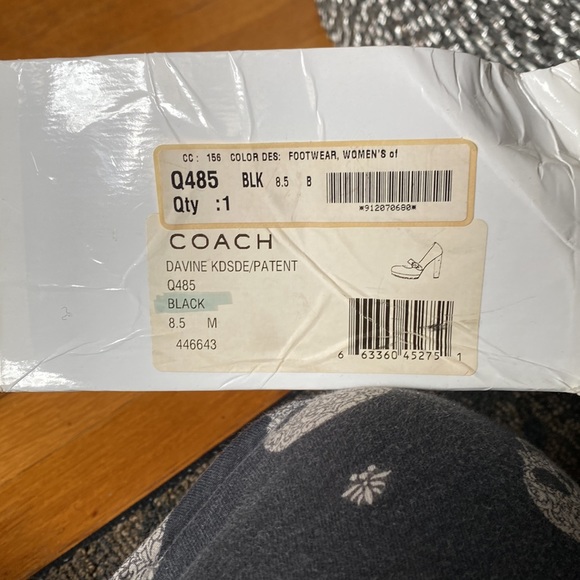 Great condition worn once suede with rose gold heal with about a 5 inch heal - Picture 6 of 6